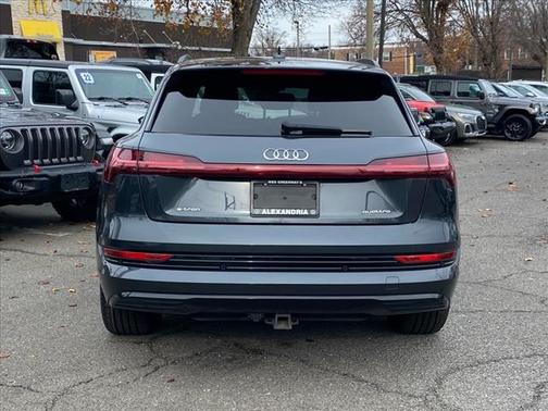 2021 Audi e-tron Premium