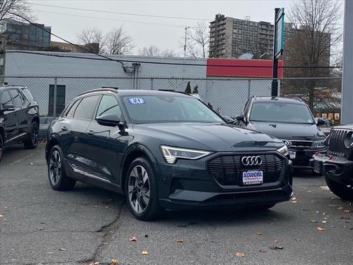 2021 Audi e-tron Premium
