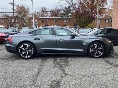 2022 Audi e-tron GT Prestige