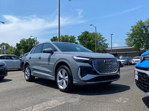 2023 Audi Q4 e-tron Premium Plus quattro