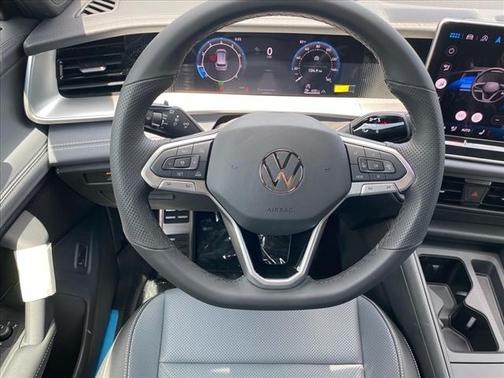 2025 Volkswagen Tiguan 2.0T SE R-Line Black 4MOTION