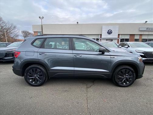 2022 Volkswagen Taos 1.5T S