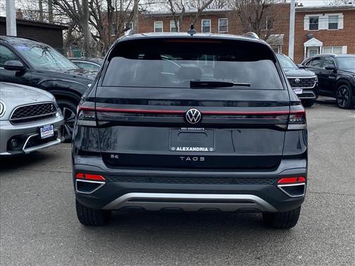 2025 Volkswagen Taos 1.5T SE