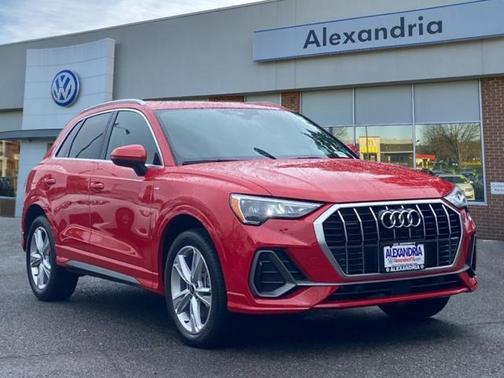 2022 Audi Q3 45 S line Premium