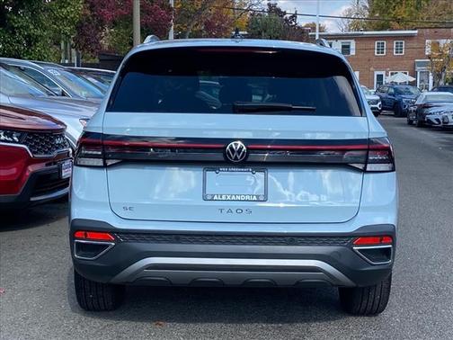 2025 Volkswagen Taos 1.5T SE