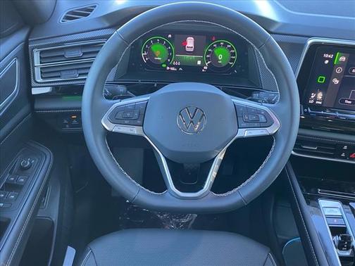 2026 Volkswagen Atlas Cross Sport 2.0T SEL