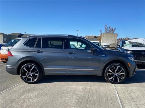 2023 Volkswagen Tiguan 2.0T SEL R-Line 4MOTION