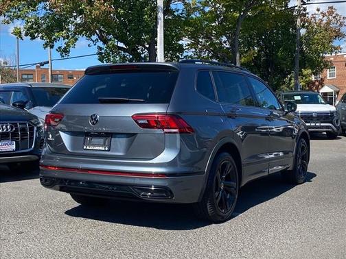 2023 Volkswagen Tiguan 2.0T SE R-Line Black