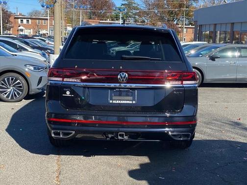 2025 Volkswagen Atlas 2.0T SEL Premium R-Line 4MOTION