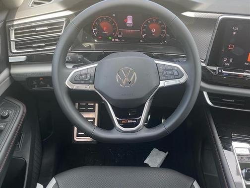 2025 Volkswagen Atlas Peak Edition 4Motion