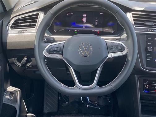 2024 Volkswagen Tiguan 2.0T SE 4MOTION