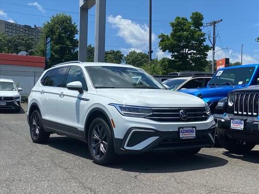 2024 Volkswagen Tiguan 2.0T SE 4MOTION
