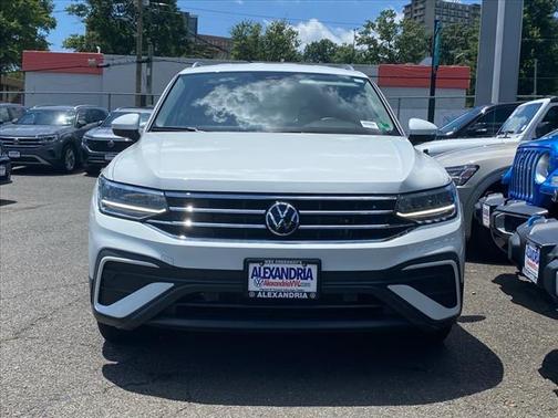 2024 Volkswagen Tiguan 2.0T SE 4MOTION