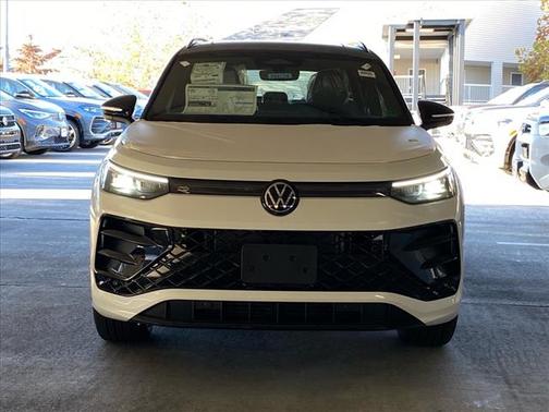 2026 Volkswagen Tiguan 2.0T SE R-Line Black 4MOTION