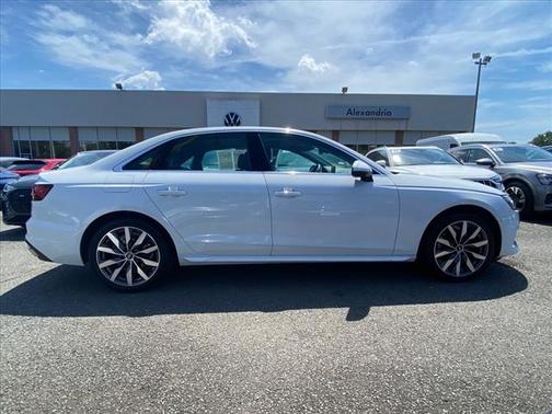 2022 Audi A4 40 Premium Plus