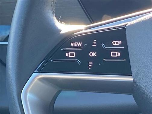 2025 Audi Q6 e-tron Premium Plus quattro