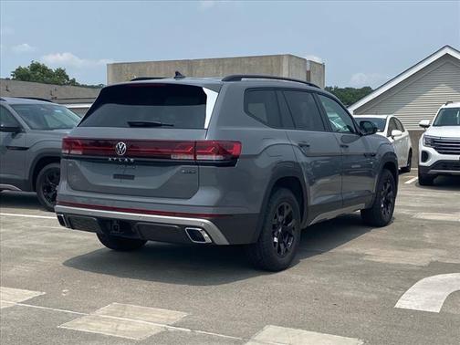 2025 Volkswagen Atlas 2.0T S