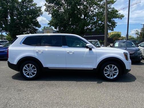 2022 Kia Telluride LX