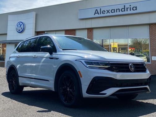 2022 Volkswagen Tiguan 2.0T SE R-Line Black