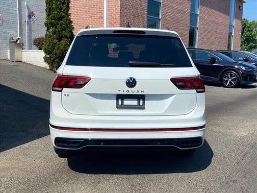 2022 Volkswagen Tiguan 2.0T SE R-Line Black