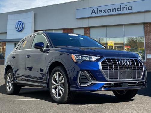 2022 Audi Q3 45 S line Premium