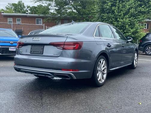 2019 Audi A4 quattro Premium Plus 45 TFSI