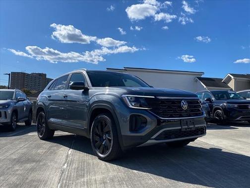 2025 Volkswagen Atlas Cross Sport 2.0T SE w/Technology 4MOTION