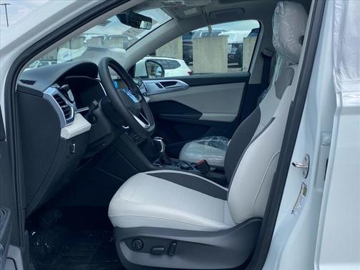 2025 Volkswagen Taos SE 4Motion