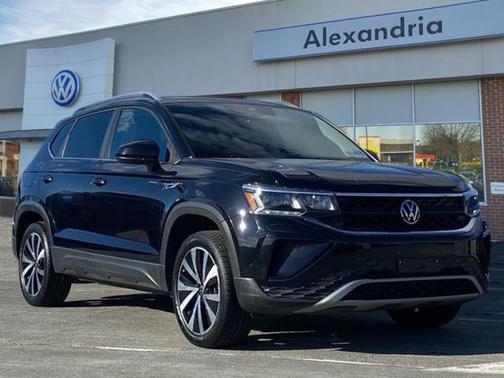 2024 Volkswagen Taos 1.5T SE