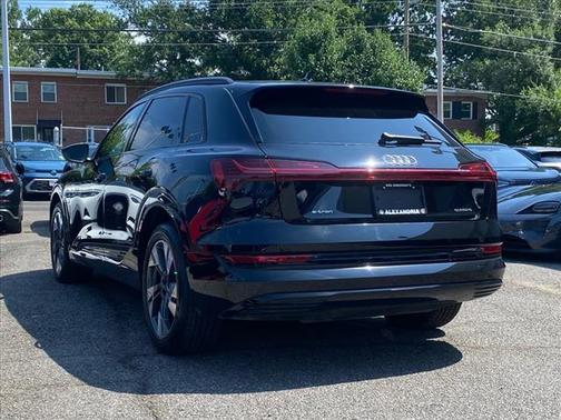 2021 Audi e-tron Premium