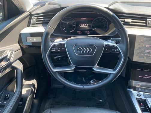 2021 Audi e-tron Premium