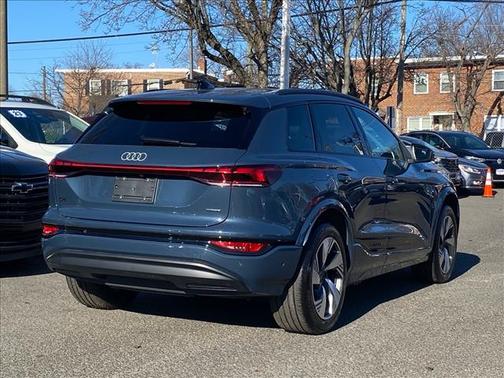 2025 Audi Q6 e-tron Premium Plus quattro