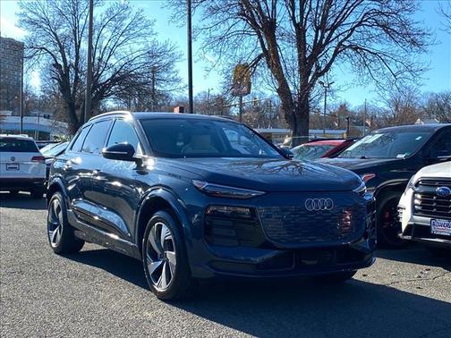 2025 Audi Q6 e-tron Premium Plus quattro