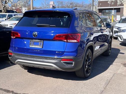 2022 Volkswagen Taos SE 4Motion