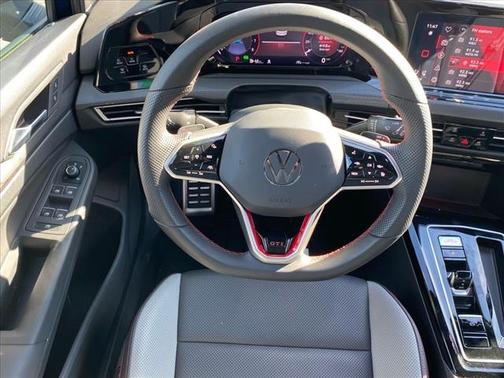 2024 Volkswagen Golf GTI 2.0T SE DSG