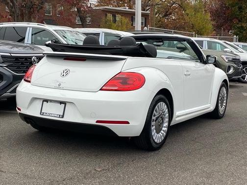 2016 Volkswagen Beetle 1.8T SE