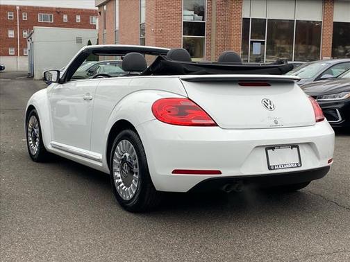 2016 Volkswagen Beetle 1.8T SE