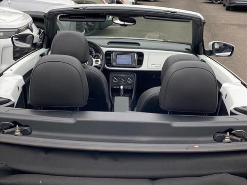 2016 Volkswagen Beetle 1.8T SE