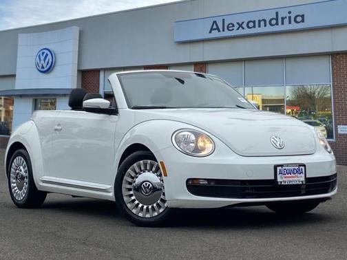 2016 Volkswagen Beetle 1.8T SE