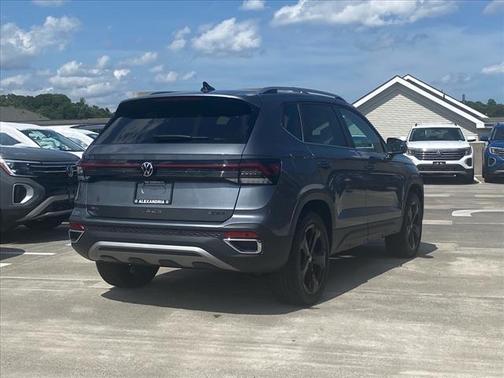 2025 Volkswagen Taos 1.5T SEL