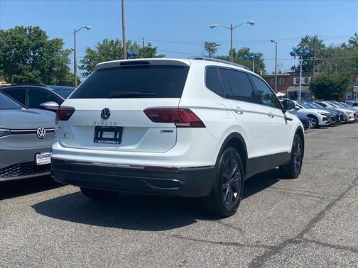 2024 Volkswagen Tiguan 2.0T SE 4MOTION