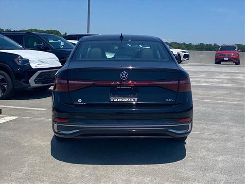 Deep Black 2025 Volkswagen Jetta 1.5T SEL