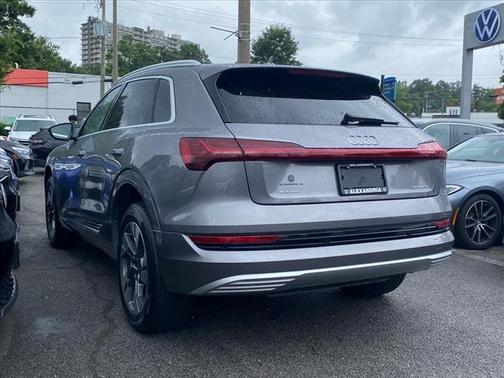 2021 Audi e-tron Prestige