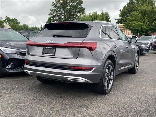 2021 Audi e-tron Prestige