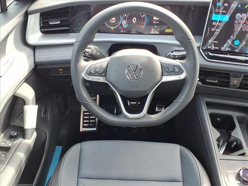 2025 Volkswagen Tiguan 2.0T SE R-Line Black