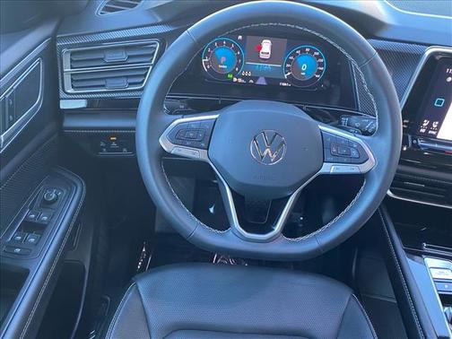 2025 Volkswagen Atlas Cross Sport 2.0T SEL