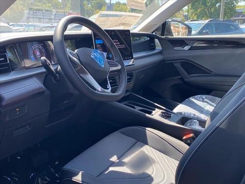 2025 Volkswagen Tiguan 2.0T SE 4MOTION