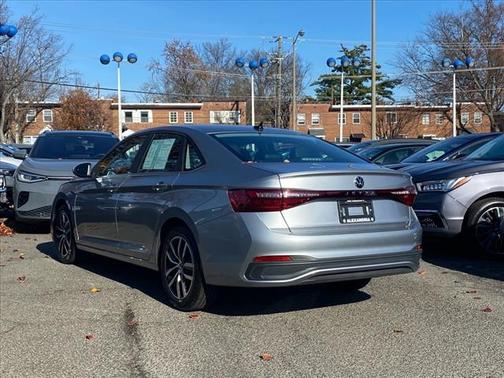 2025 Volkswagen Jetta 1.5T SE