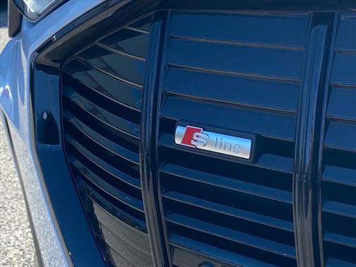 2022 Audi e-tron Sportback S line Premium