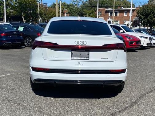 2022 Audi e-tron Sportback S line Premium